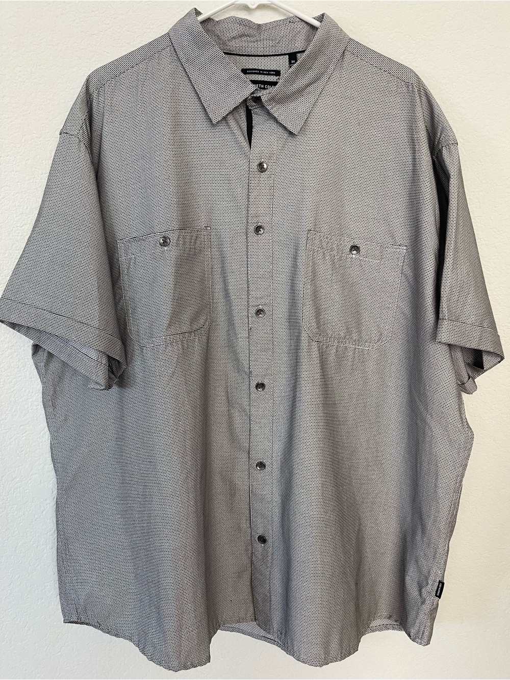 Kenneth Cole Men's Short-Sleeve Button-Down Shirt in Light Gray